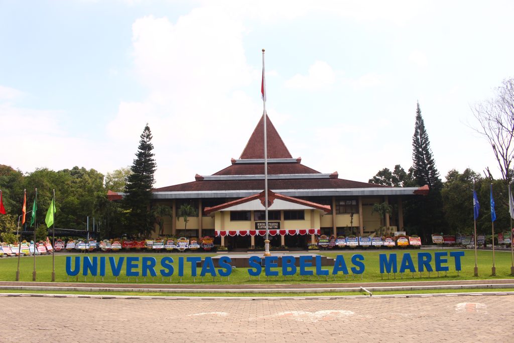 Gedung Rektorat dr. Prakosa Universitas Sebelas Maret. LPM Kentingan/Ilham Nur Arifin