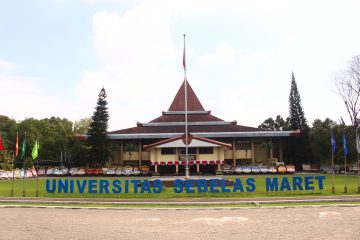 Gedung Rektorat dr. Prakosa Universitas Sebelas Maret. LPM Kentingan/Ilham Nur Arifin
