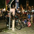 Sejumlah sepeda milik peserta Solo Last Friday Ride (SLFR) terparkir di kawasan Pamedan Mangkunegaran, Jumat malam (01/05/2026). LPM Kentingan/Dzakiya Khairun Nisa