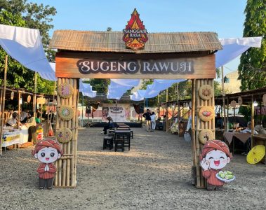 Gapura Utama menjadi simbol penyambutan setiap pengunjung Sanggar Rasa 2026 di Taman Budaya Jawa Tengah, Surakarta. Foto: Dok. Panitia Sanggar Rasa 2026