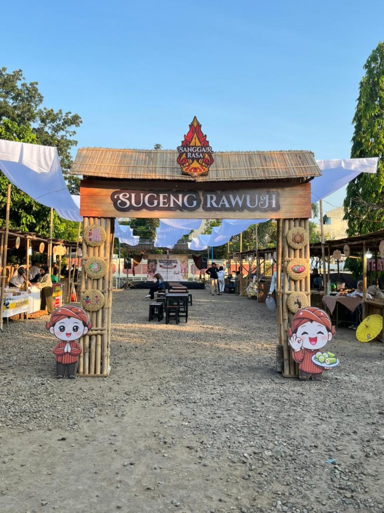 Gapura Utama menjadi simbol penyambutan setiap pengunjung Sanggar Rasa 2026 di Taman Budaya Jawa Tengah, Surakarta. Foto: Dok. Panitia Sanggar Rasa 2026